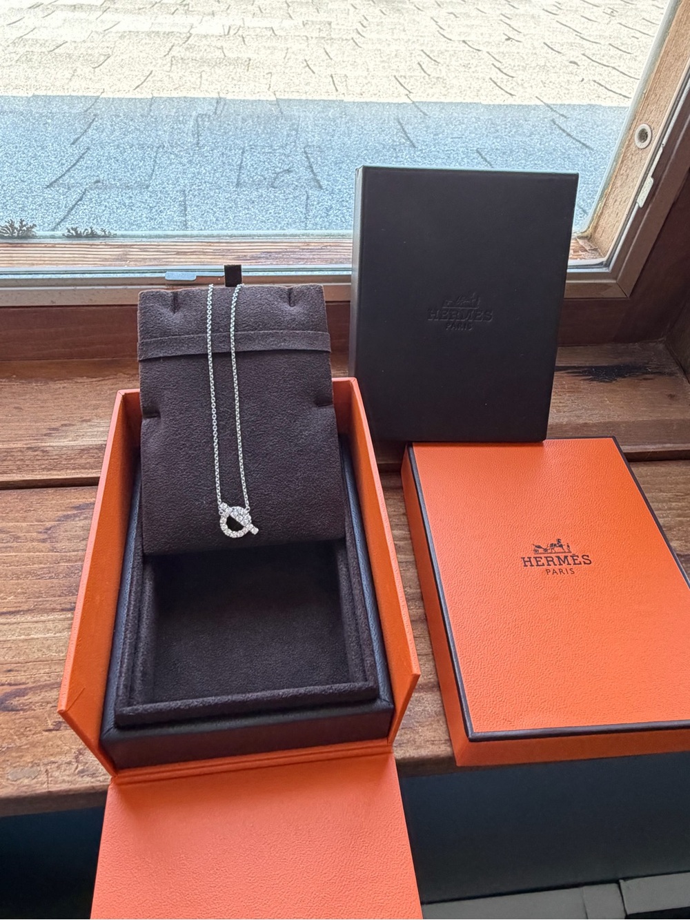 NEW Hermès Necklace  18K white gold set with diamonds